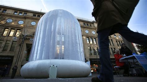 Blowjob ohne Kondom gegen Aufpreis Prostituierte Altstadt